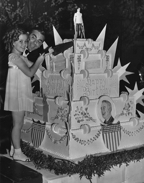 Как Рузвельт заставил американцев увидеть в Гитлере врага Как Рузвельт заставил американцев увидеть в Гитлере врага война и мир