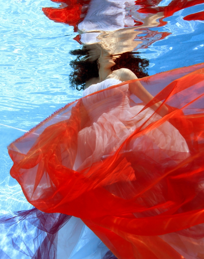 Девушки в воде на снимках Меган Огилви фото,фотография,фотосафари