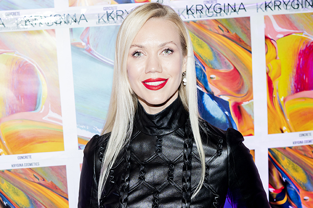 Dress Code. В Москве прошел "черный" показ Viva Vox. Среди гостей — Ксения Соловьева, Мария Миногарова, Елена Крыгина