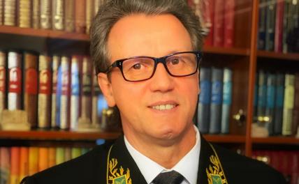 Казахстан изгнал консула РФ за русский язык — это политика или деньги?