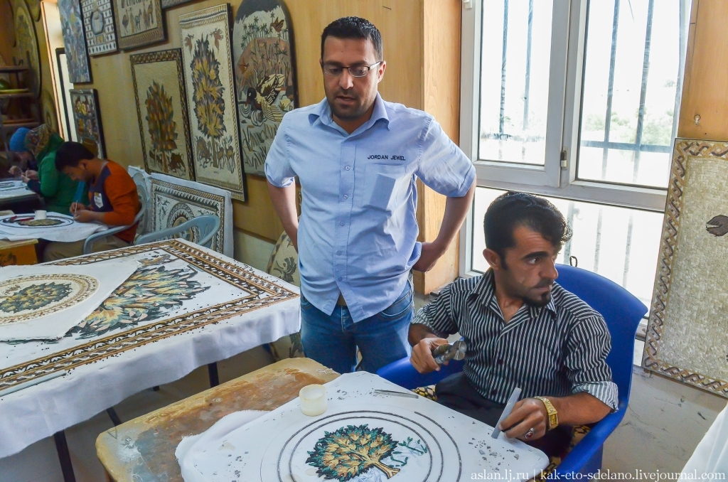 Как делается мозаика в Иордании