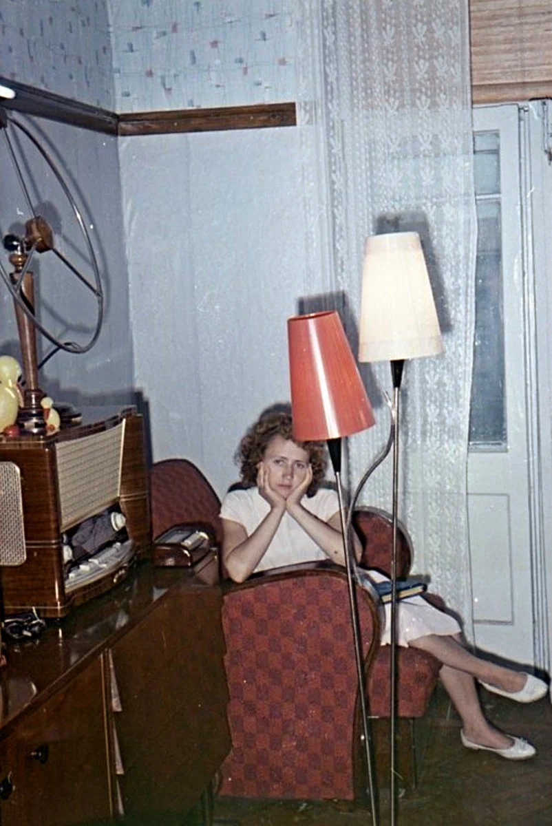 Молодожены в 1962 году похвастались комнатой в коммуналке – сейчас же их «гнездышко» многие посчитают бедным Молодожены в 1962 году похвастались комнатой в коммуналке – сейчас же их «гнездышко» многие посчитают бедным