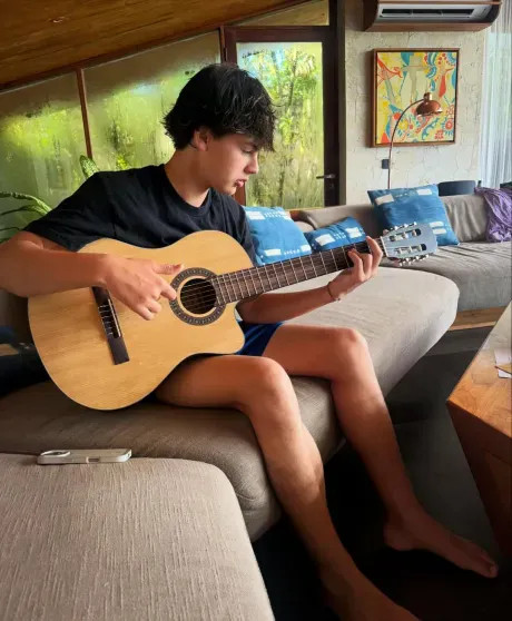 Алессандра Амбросио встретила 45-летие на Бали с бойфрендом и детьми Амбросио, АмбросиоАлессандра, Алессандра, Палмер, своего, бизнесменом, Алессандры, Джейми, несколько, продюсером, саудовским, Ричардом, фотографом, Николо, итальянским, романов, разошлись, причин, объяснив, марте