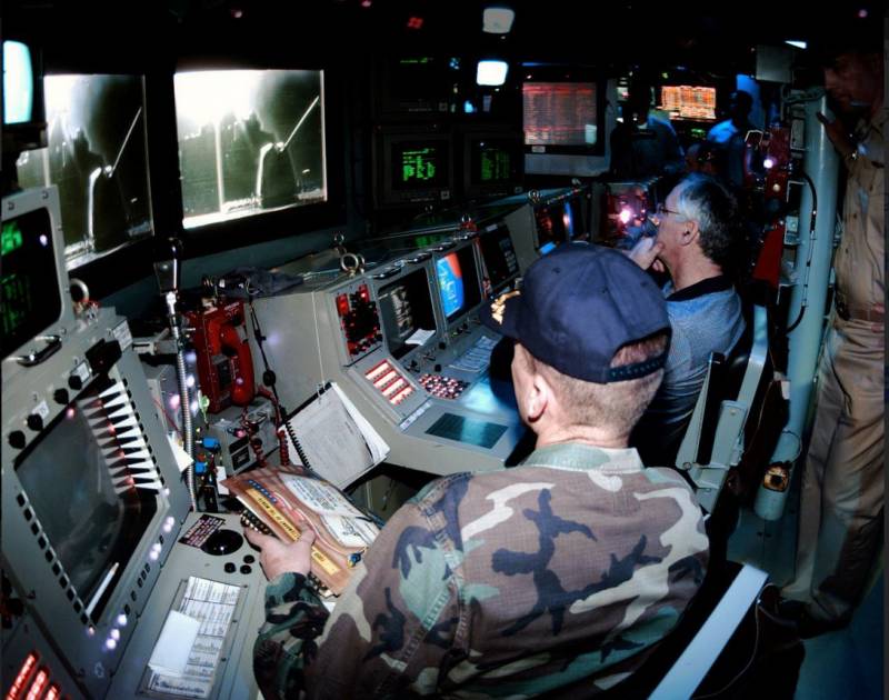 Столкновение USS Fitzgerald и танкера ASX Crystal – расследование вмф