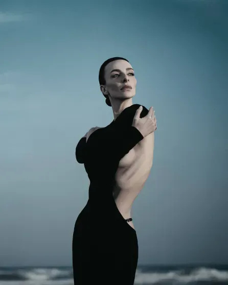 Екатерина Варнава в дерзком платье: новая фотосессия и реакция подписчиков