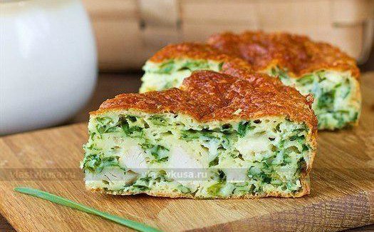 Нежный пирог с зеленым луком, курицей и сырной корочкой рецепты