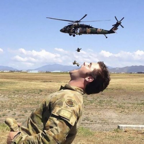 Прикольные фотографии, на которых всё решают ракурс и перспектива Прикольные фотографии, на которых всё решают ракурс и перспектива