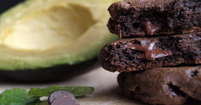 avocado-cookies-696x365
