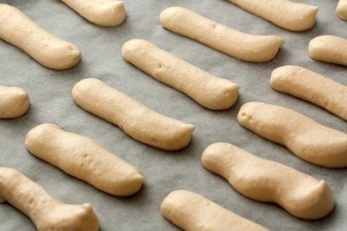 Бисквитное печенье савоярди, или Дамские Пальчики - обязательный компонент тирамису. 02
