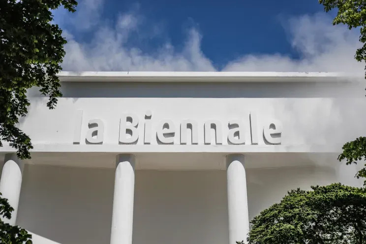 Россия впервые с 2020 года примет участие в Венецианской биеннале: страну представит ансамбль "Толока", из-за которого "отменяли" Сергея Лазарева Россия впервые с 2020 года примет участие в Венецианской биеннале: страну представит ансамбль "Толока", из-за которого "отменяли" Сергея Лазарева instagram (инстаграм),социальная сеть,la repubblica,издание,алексей ретинский,алексей сысоев,алексей тегин,евровидение,конкурс,роман малявкин,Сергей Лазарев,толока,ансамбль