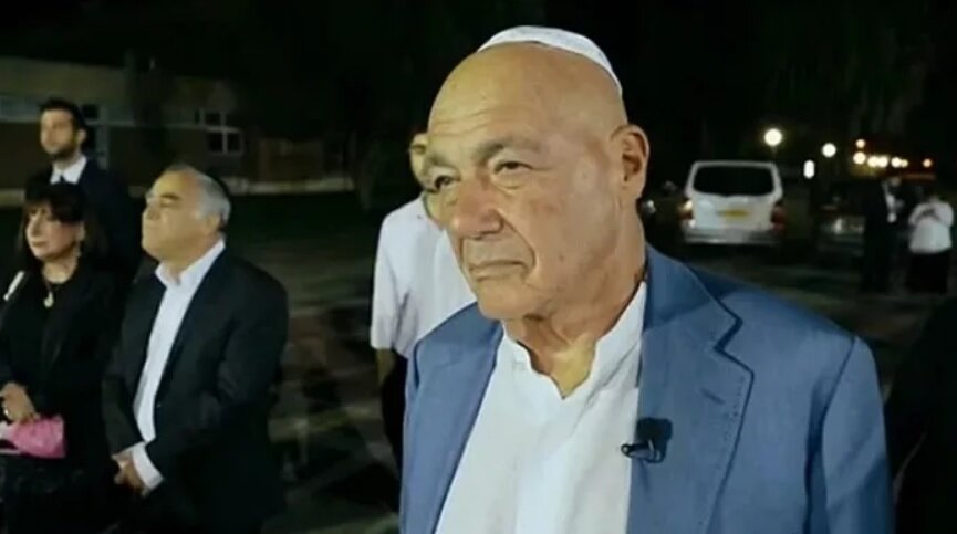 Познер еврей. Ургант Познер стена плача.