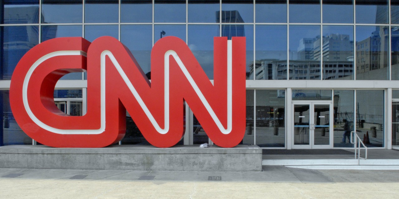 Телекомпании CNN будет осторожно размещать информацию о России — СМИ 