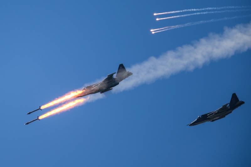 Битва штурмовиков. Су-25 против A-10 Thunderbolt II Битва штурмовиков. Су-25 против A-10 Thunderbolt II