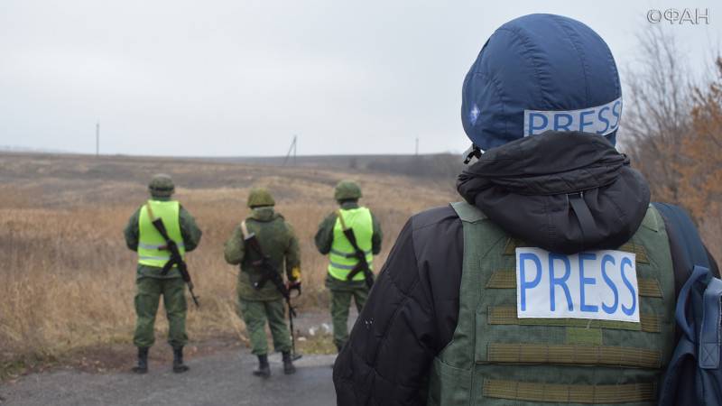 CNN: иностранные журналисты попали под обстрел в Донбассе