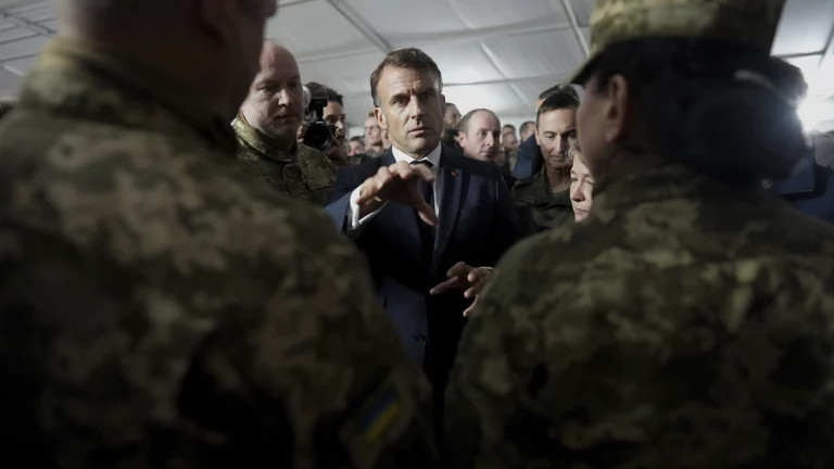 «Еще больше ослабит ЕС»: как отставка кабмина Франции повлияет на поддержку Украины