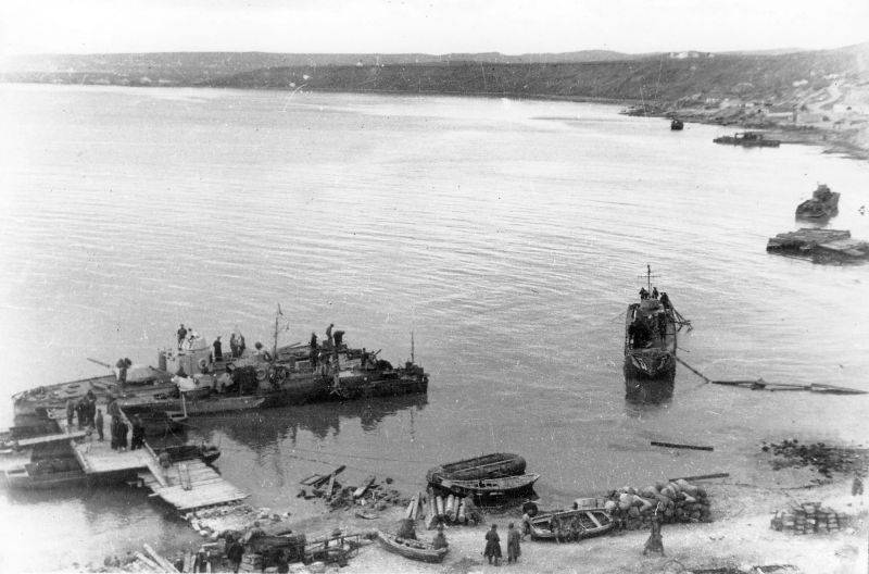 Огненная земля. Жестокая битва за Керченский плацдарм г,Иркутск [601996],г,Керчь [1434506],город Иркутск г,о,[95241557],г,Феодосия [1435829],Иркутская обл,[601815],история,Керчь г,о,[95252038],Приморский край [381755],респ,Крым [1434425],Феодосия г,о,[95252042]