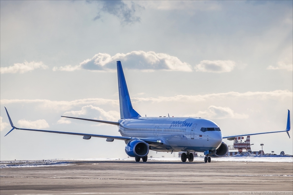 Победа авиакомпания. Боинг 737 800 победа Иркутск. Авиакомпания победа Боинг. Взлёт Боинг 737 победа. Самолет победа Уфа.