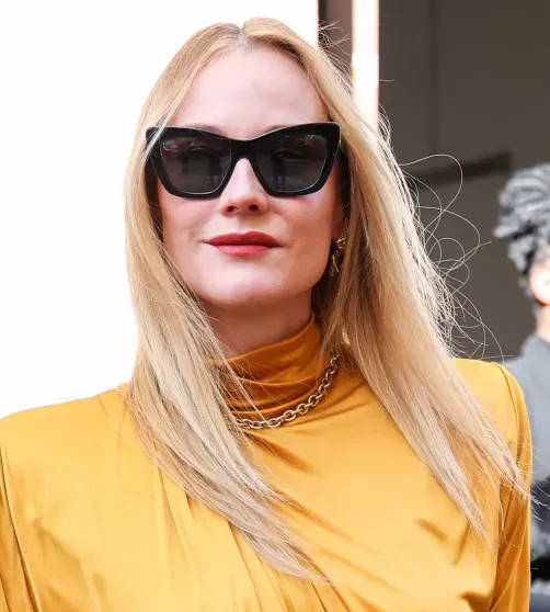 Рози Хантингтон-Уайтли, Наоми Уоттс, Диана Крюгер и трансгендерная* дочь Илона Маска посетили модные показы в Париже arnold jerocki,aurore marechal,instagram (инстаграм),социальная сеть,saint laurent,tom ford,Алеся Кафельникова,Антуан Арно,вивьен уилсон,Джеффри Эпштейн,Диана Крюгер,Илон Маск,лгбт,движение,наоми уоттс,Наталья Водянова,наталья максимова,ренат литвинов,Рози Хантингтон-Уайтли