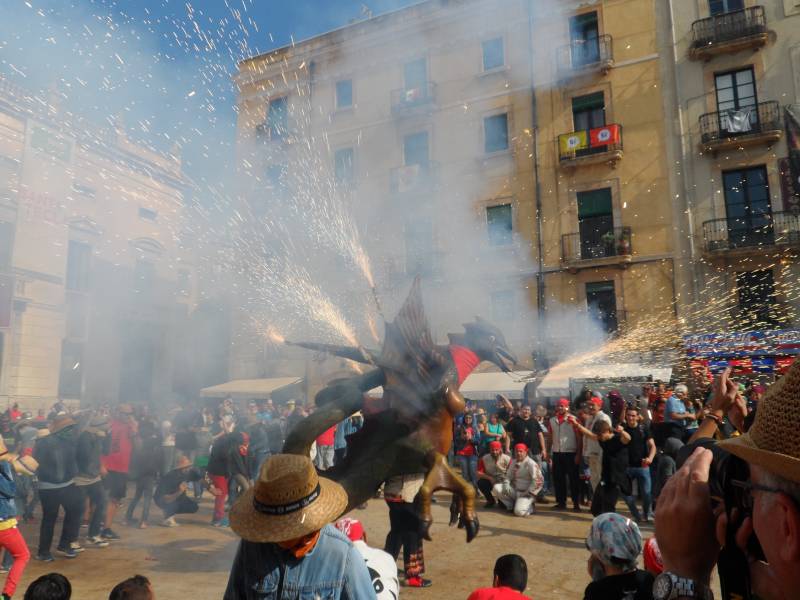 Средневековые огненные праздники современной Каталонии история