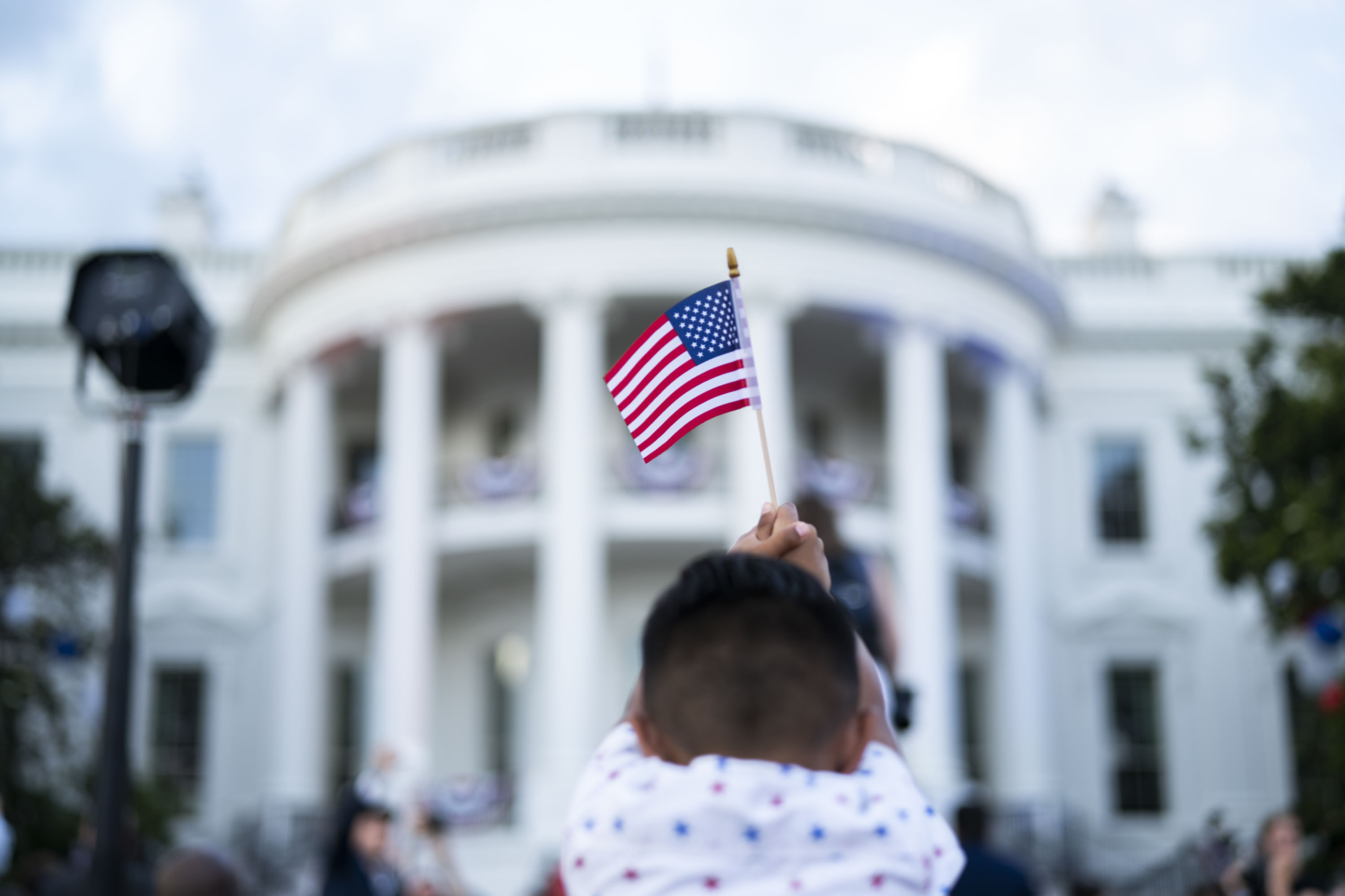 Санкции против граждан. Белый дом санкции. Белые в США. США против РФ. США Украина.