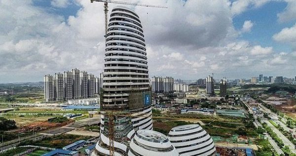 В Китае постоили очень интересный небоскреб