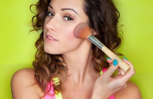 Как подобрать косметику для ежедневного макияжа.  Тональный крем и консилер 04