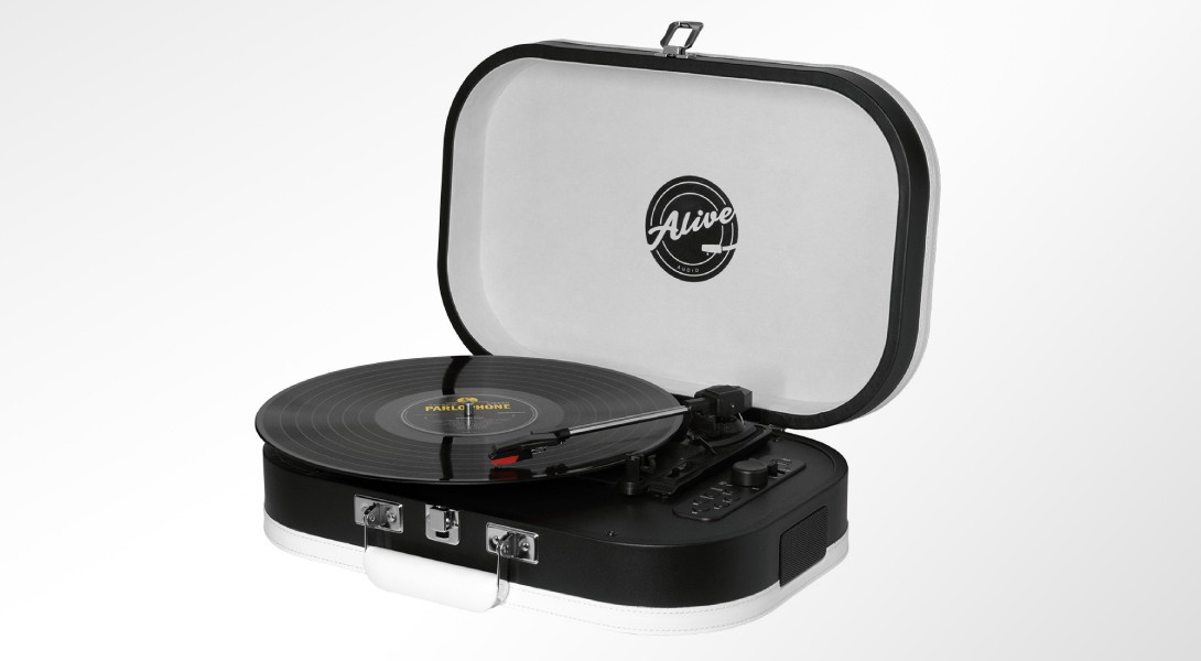 10 новогодних подарков для меломанов от Alive Audio и Crosley Вещи