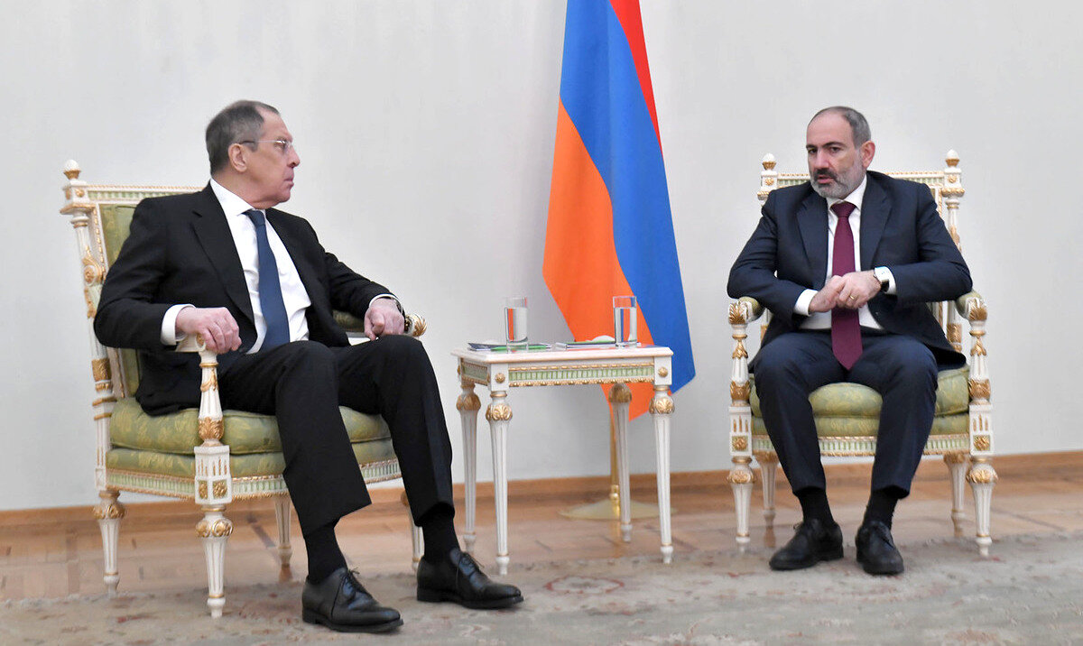 Наш некогда союзник в неспокойном кавказском регионе, Армения, продолжает генерировать вокруг себя напряжённость в отношениях с Россией.