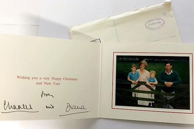 В сети появились ранее не опубликованные рождественские открытки принцессы Дианы и принца Чарльза с детьми В сети появились ранее не опубликованные рождественские открытки принцессы Дианы и принца Чарльза с детьми Монархии