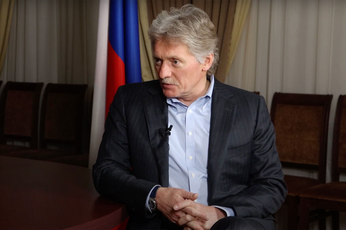 Песков заявил, что Кремль не занимается вопросом задержания главы МЧС Чечни