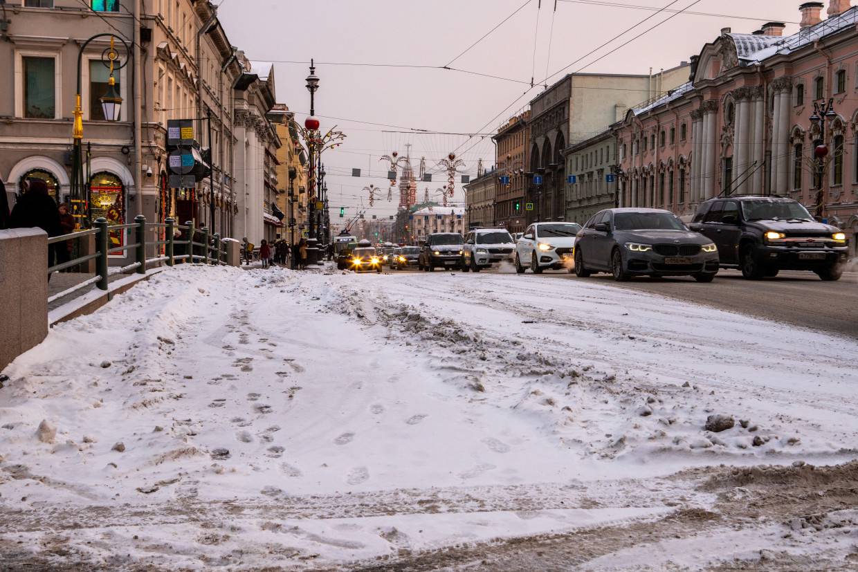 Петербург 26. Питер зимой дороги. Улицы Питера зимой. 25 Февраля Тверская улица. Санкт-Петербург сейчас.