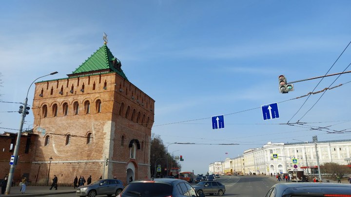 Голый мужчина напугал прохожих в Нижнем Новгороде