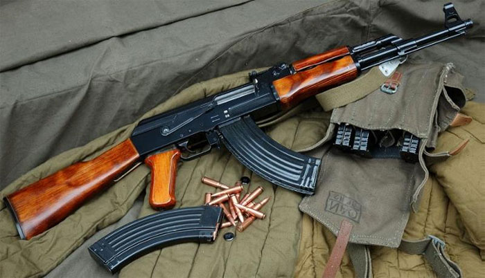 Почему АК-47 стал излюбленным оружием джихадистов?