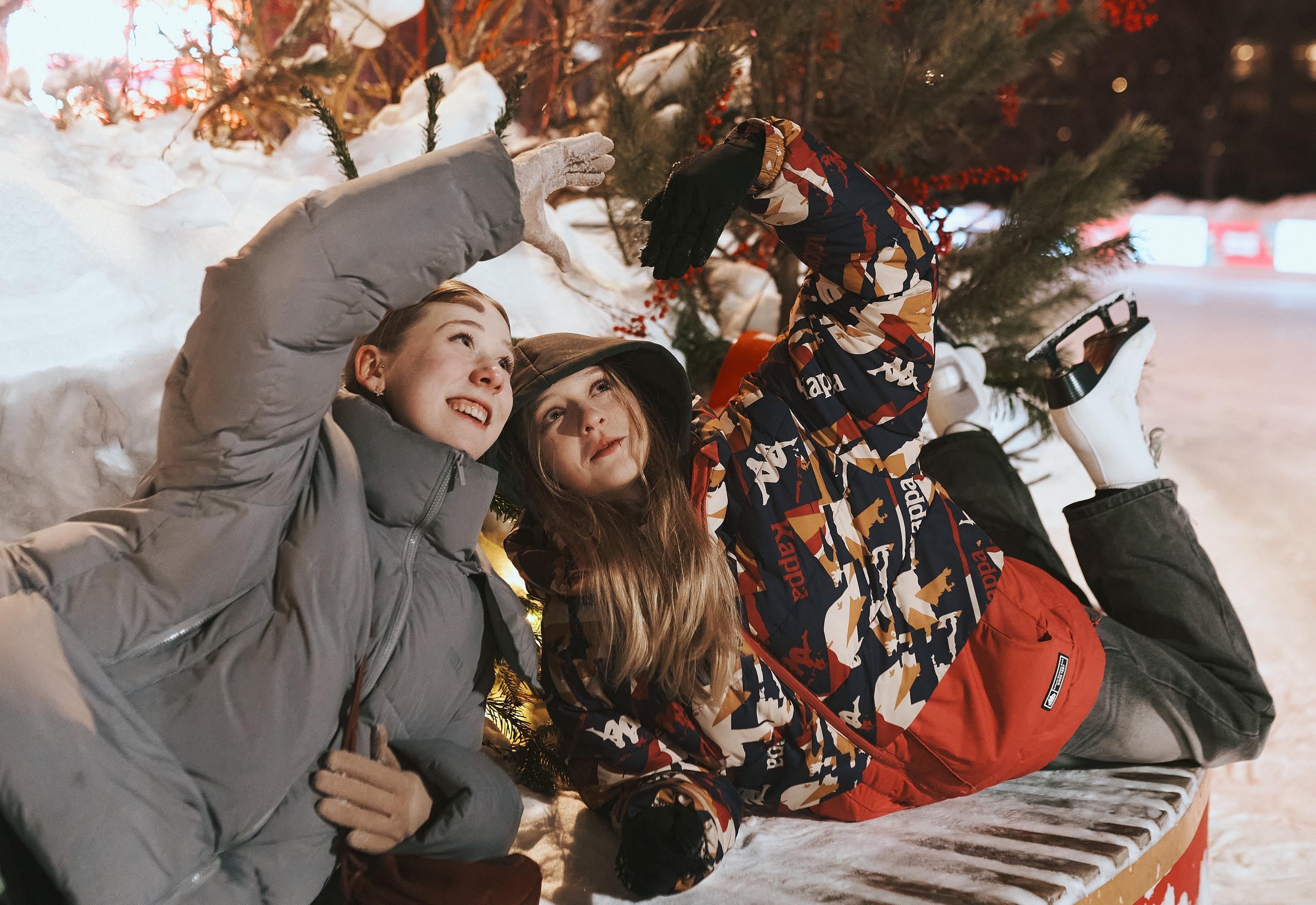 5 идей для активного зимнего отдыха всей семьей на свежем воздухе 5 идей для активного зимнего отдыха всей семьей на свежем воздухе детей, Winter, время, ребенка, отдых, детям, можно, родителями, площадках, коньках, воспоминания, семьей, упражнения, заниматься, каток —, зимний, семейные, возможность, укрепить, свежем