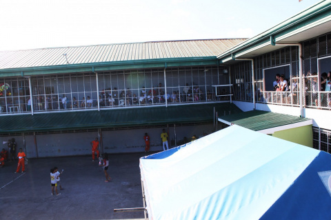 Танцующая тюрьма на острове Себу