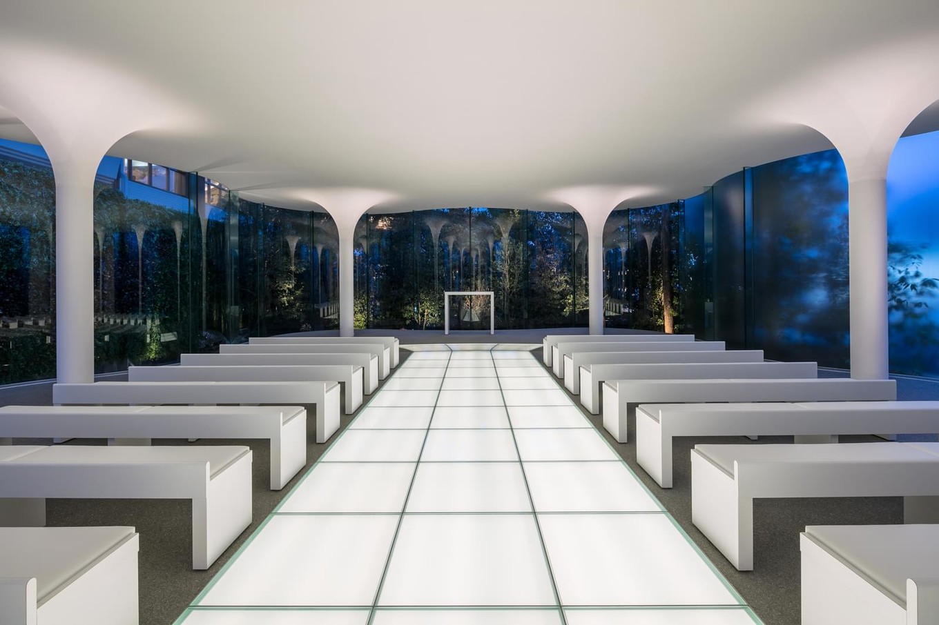 Капелла для свадебных церемоний в Японии архитектура,Путешествия,фото