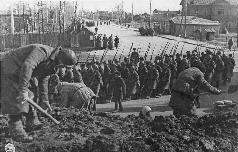 Ленинград в блокаде Ленинград в блокаде история