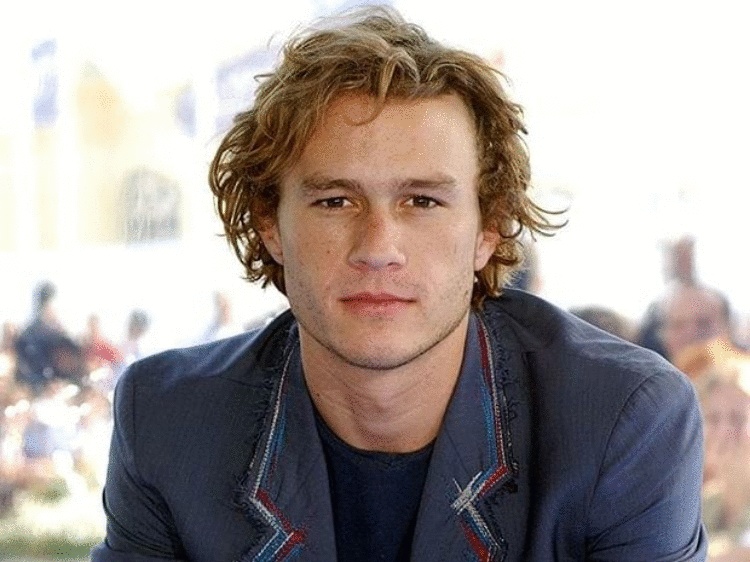 Вот как выглядят актёры, скрывающиеся под маской известных персонажей 