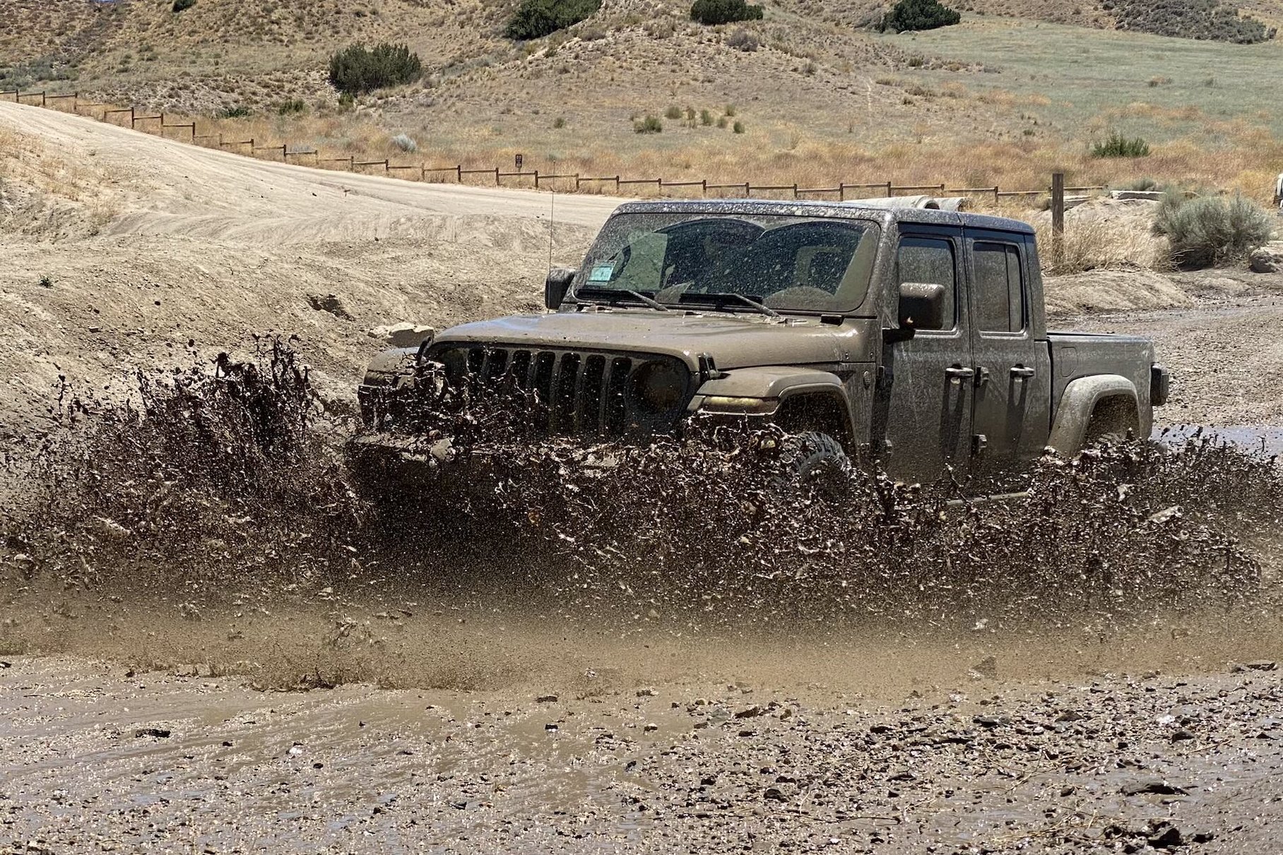 Дилер Jeep лишил клиента гарантии за езду по бездорожью на внедорожнике Новости