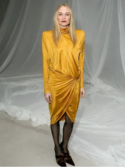 Рози Хантингтон-Уайтли, Наоми Уоттс, Диана Крюгер и трансгендерная* дочь Илона Маска посетили модные показы в Париже arnold jerocki,aurore marechal,instagram (инстаграм),социальная сеть,saint laurent,tom ford,Алеся Кафельникова,Антуан Арно,вивьен уилсон,Джеффри Эпштейн,Диана Крюгер,Илон Маск,лгбт,движение,наоми уоттс,Наталья Водянова,наталья максимова,ренат литвинов,Рози Хантингтон-Уайтли