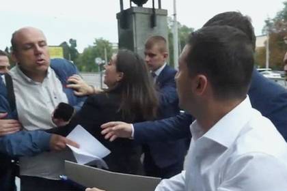 Пресс-секретарь Зеленского Юлия Мендель напала напала журналиста Андрушко