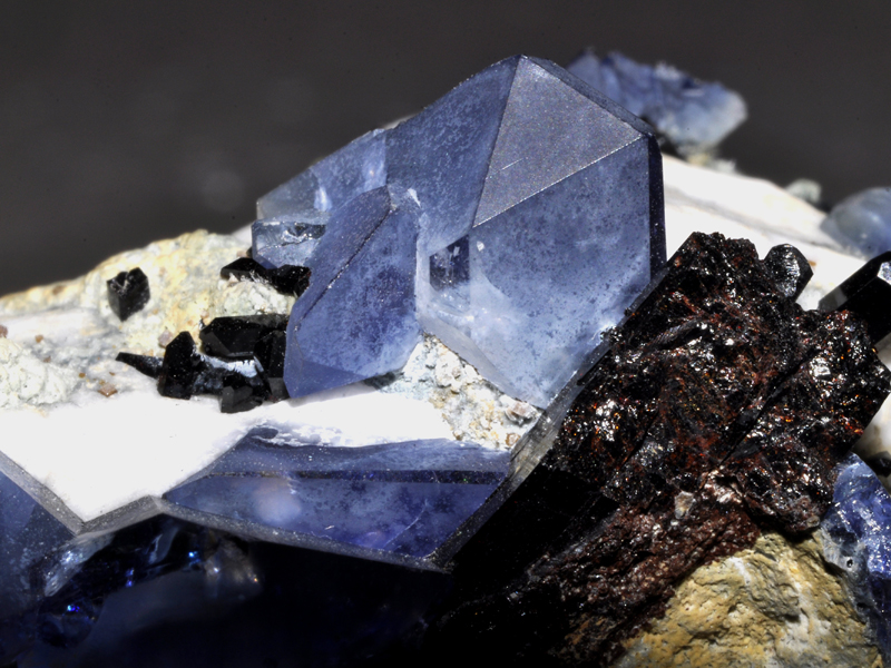 12 самых дорогих камней планеты долларов, минерал, редкий, минералов, берилл, камни, являются, самыми, Назван, найден, практически, темный, голубоватозеленый, голубой, настоящее, чистый, кристаллической, группы, каратАлмаз, ограненных