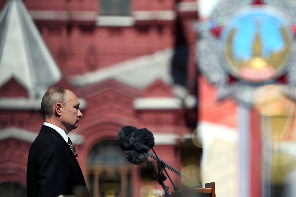 Фото путина на параде победы