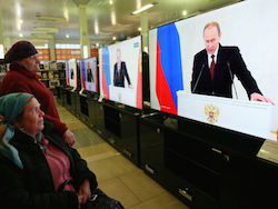 Новость на Newsland: Путин обвинил спекулянтов в падении уровня жизни россиян