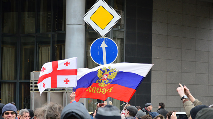 "ВЫМРЕМ – И НАШЕ МЕСТО ЗАЙМУТ ЛЮДИ, КОТОРЫЕ НЕ ГОВОРЯТ ПО-РУССКИ". РУССКИЙ ПРОРЫВ В ЗАКАВКАЗЬЕ