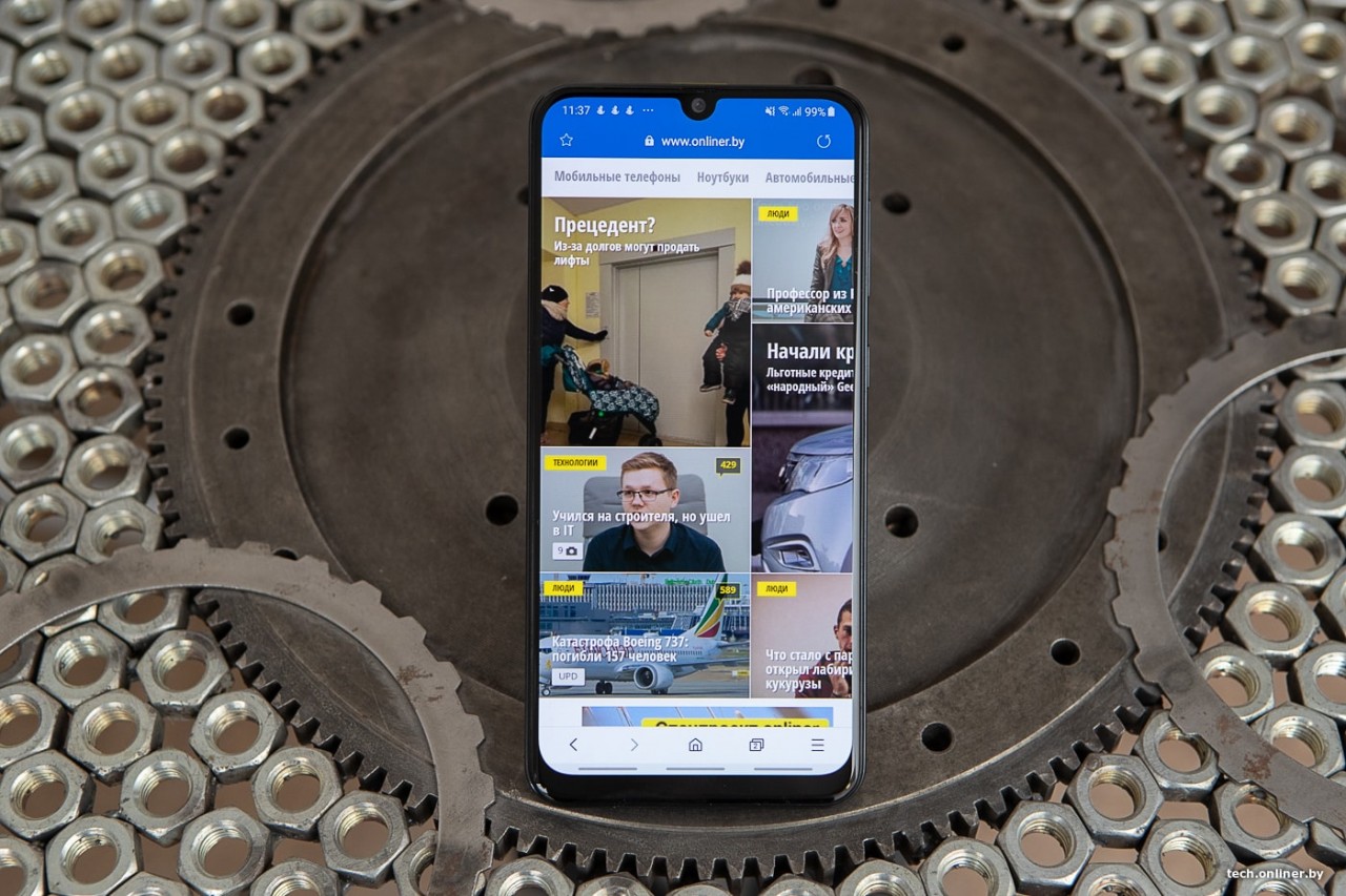 Samsung Galaxy A30 хочет стать вашим смартфоном. Все «за» и «против» samsung galaxy a30