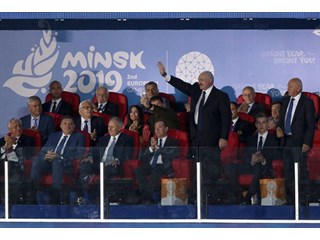 «Лукашенко — идеальное оружие против России, которое она сама и оплачивает»