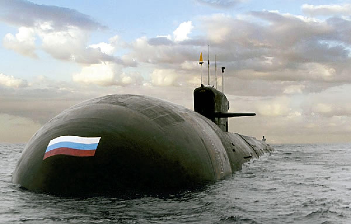 Вице-адмирал назвал размер зарплаты командира российской подлодки армия