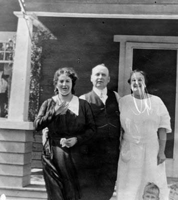 Странная история Вальбурги Остеррайх, которая годами держала тайного любовника на чердаке 