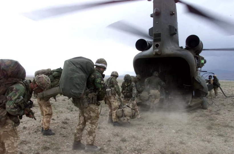 Британский спецназ учил украинцев пытать и убивать пленных